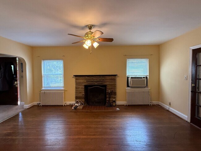 Building Photo - 4409 Brandywine St NW