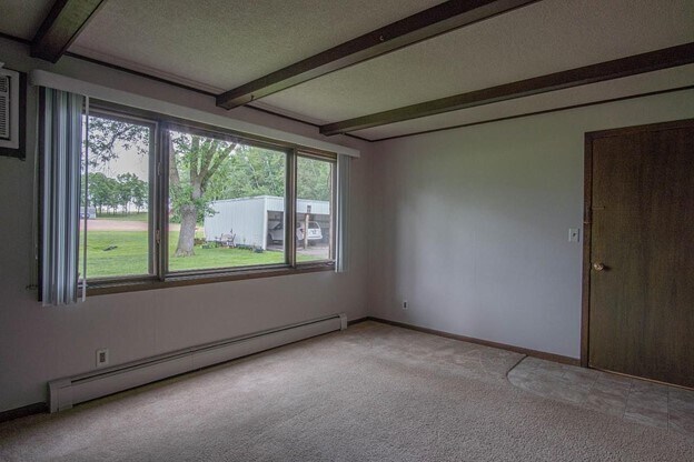 Building Photo - 315 E Oak St