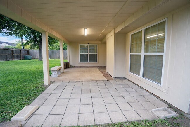 Building Photo - 3403 Honey Creek Dr