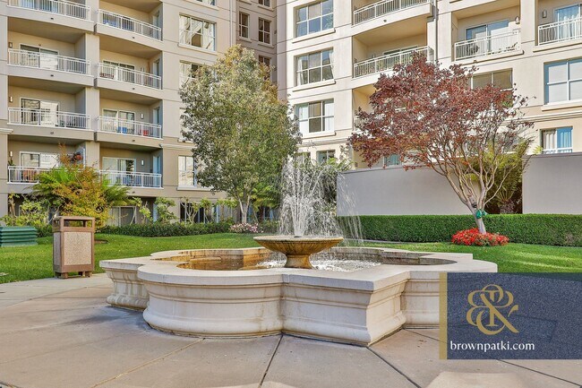 Building Photo - 140 S Van Ness Ave