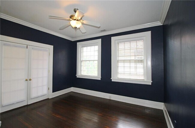 Building Photo - 1 S Prado NE