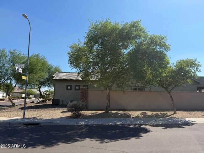 Building Photo - 3123 W Melody Dr