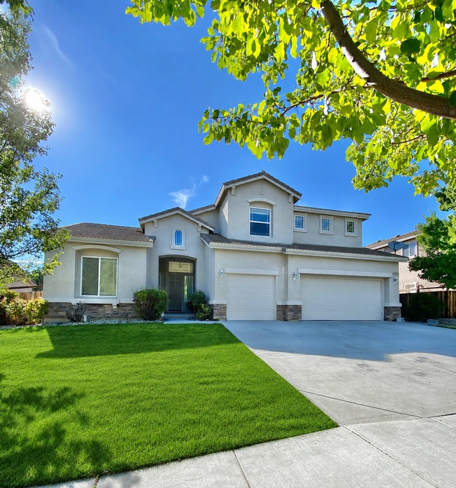 Building Photo - Spacious 4 Bedroom Home in Sparks Near Wingfield
