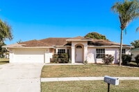 Building Photo - 116 Brook Woode Ave