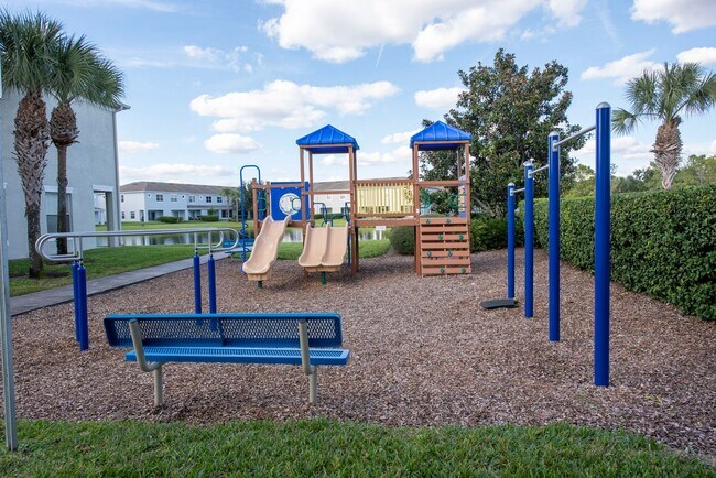 Building Photo - 2 Bedroom /2.5 bathrooms Town House. Just few minutes from Medical City.