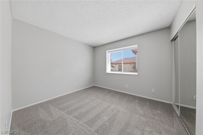 Building Photo - 735 Stonecliff Way