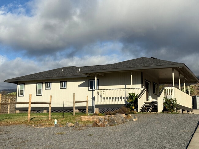 Building Photo - 1300 Naalae Rd