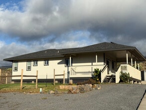 Building Photo - 1300 Naalae Rd