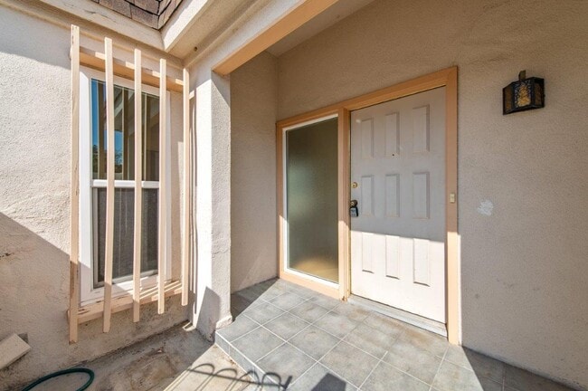 Building Photo - 3bd/2ba single family house in University ...