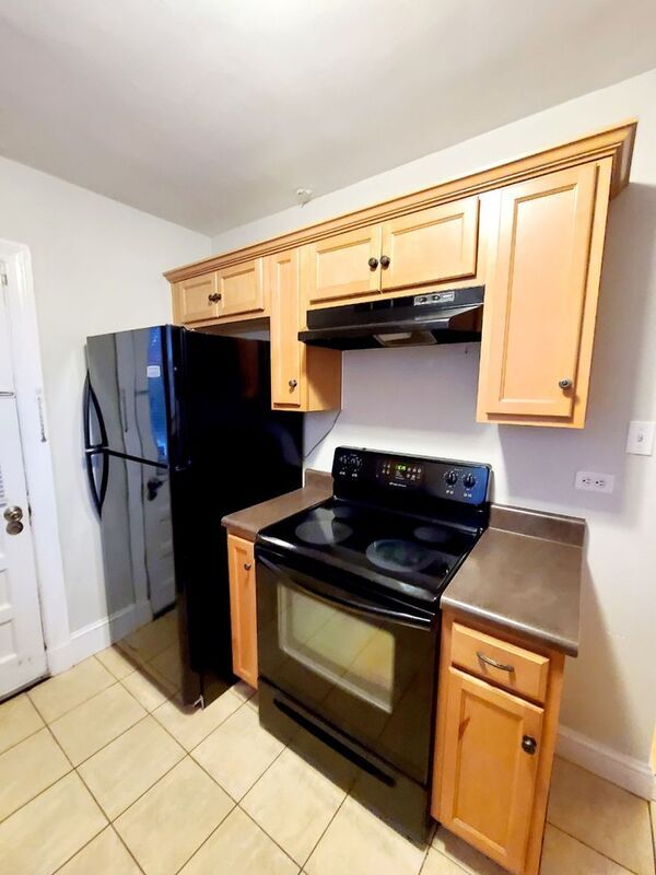 Building Photo - 3413 Monument Ave