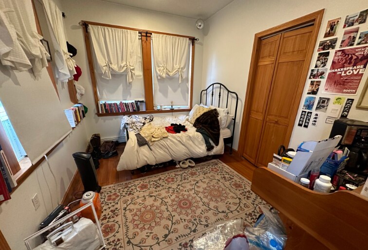 Building Photo - 25 Gibbs St