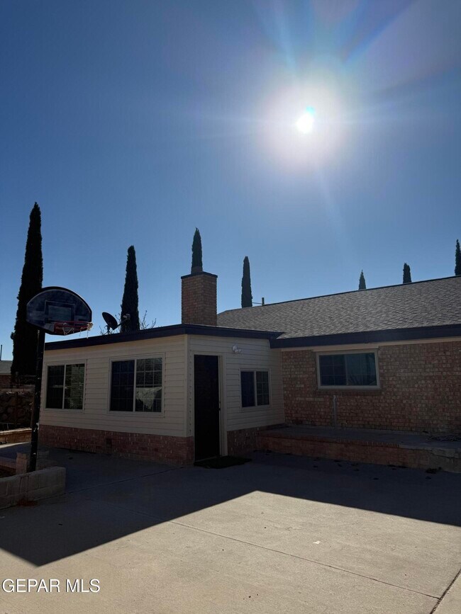 Building Photo - 3245 Nederland Ln