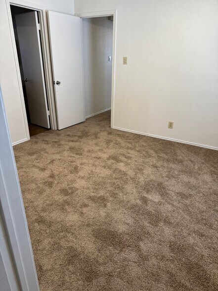 Building Photo - 808 Station St