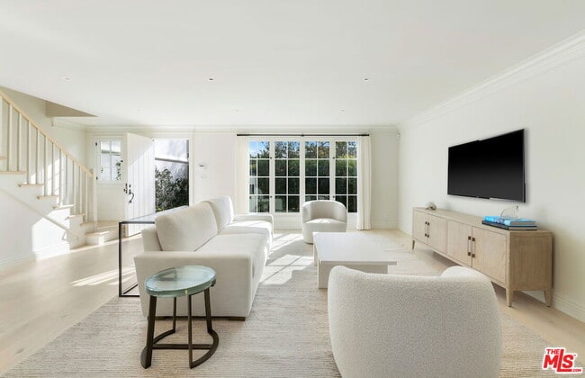 Building Photo - 9563 Charleville Blvd