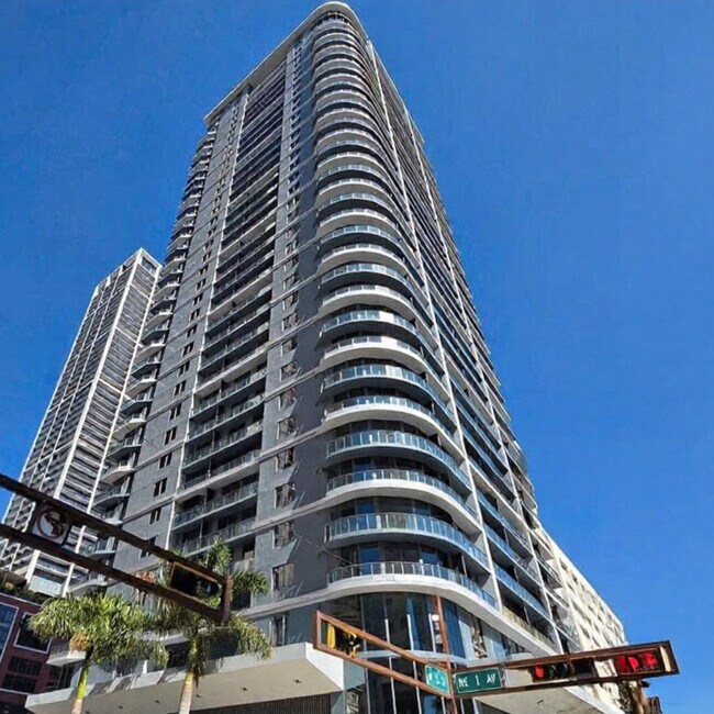Building Photo - 115 NE 5th St