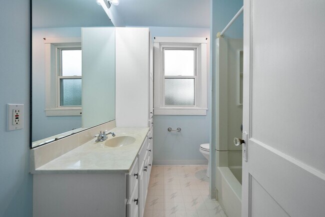 Building Photo - MOVE IN TODAY! Don't miss this FULLY RENOV...