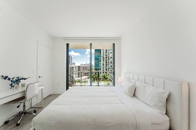 Building Photo - 101 NE 34th St