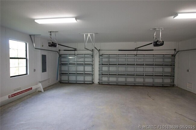 Building Photo - 7445 NW 109th Way