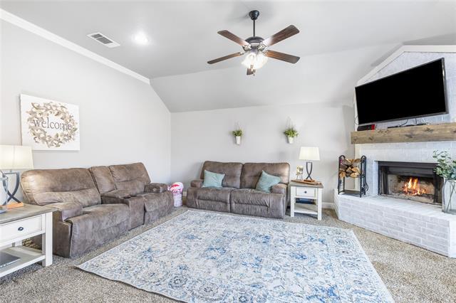 Building Photo - 617 Zachary Dr