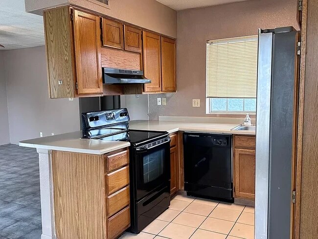 Building Photo - 2910 W Marconi Ave