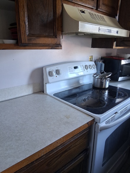 Building Photo - 1177 N 900 E