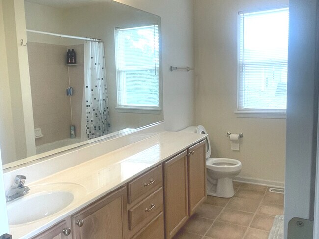 Building Photo - 1884 Fescue Dr