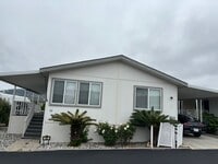 Building Photo - 55+ Mobile Home Community, 2 Bedroom
