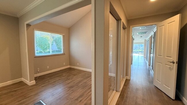 Building Photo - Gorgeous 2BD/2BA, Single-Story TH in Crow Canyon Country Club, Danville- Available NOW!