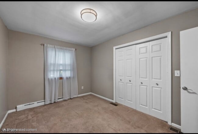 Building Photo - 706 Boesel Ave