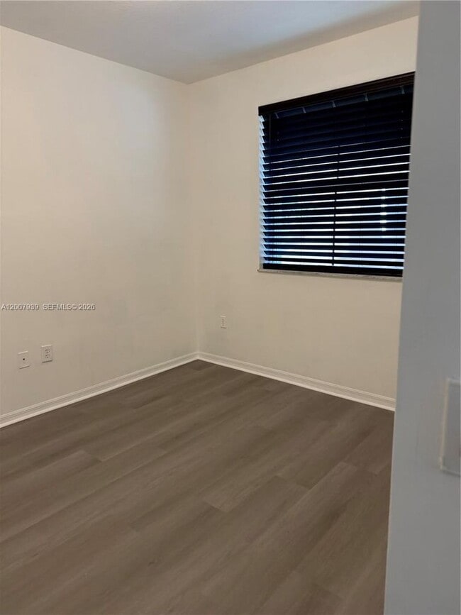 Building Photo - 6500 NW 114th Ave
