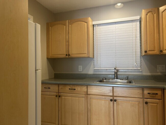 Building Photo - 10693 N Military Trl