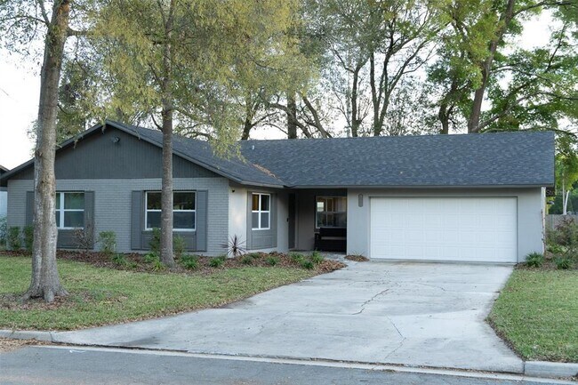 Primary Photo - 8221 SW 13th Rd