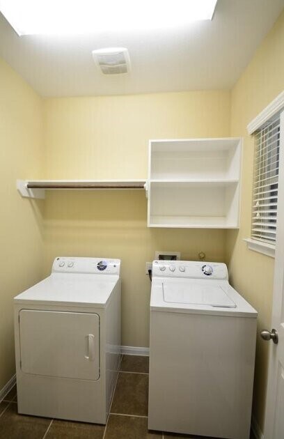 Building Photo - 9942 Taylor Springs Ln