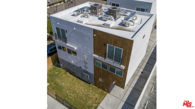 Building Photo - 5221 Cleon Ave