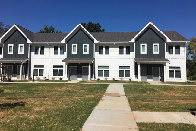 Exterior - Hawthorne Apartments