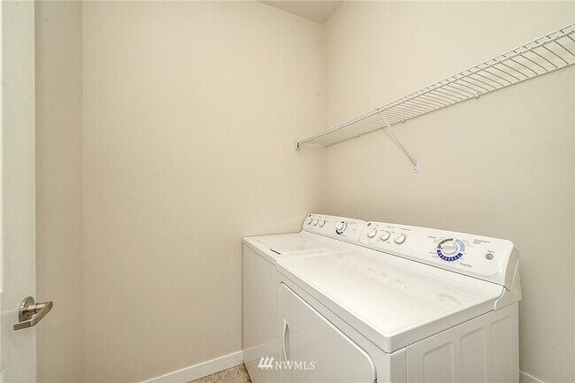 Building Photo - 6989 134th Ct SE