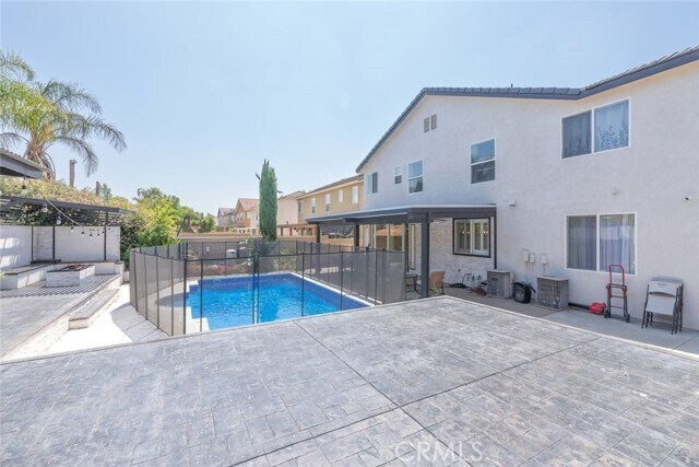 Building Photo - 15736 Home Ct