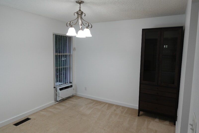 Building Photo - 1400 153rd Ave NE