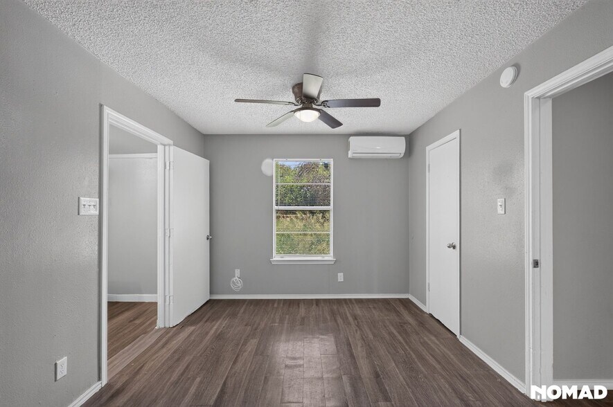 Building Photo - 2206 Colima St