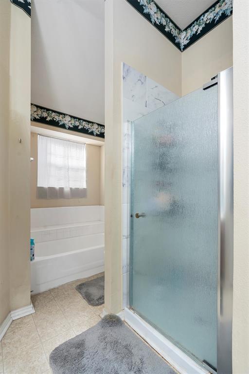 Building Photo - 707 Broken Bow Dr