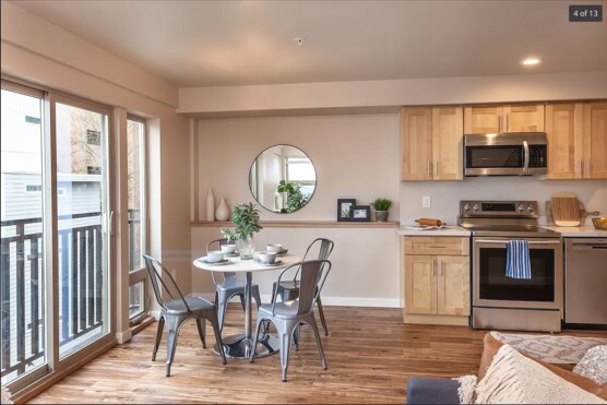 Building Photo - 4523 8th Ave NE