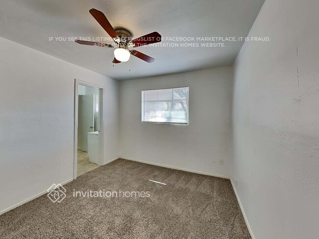 Building Photo - 1831 N 35th Pl