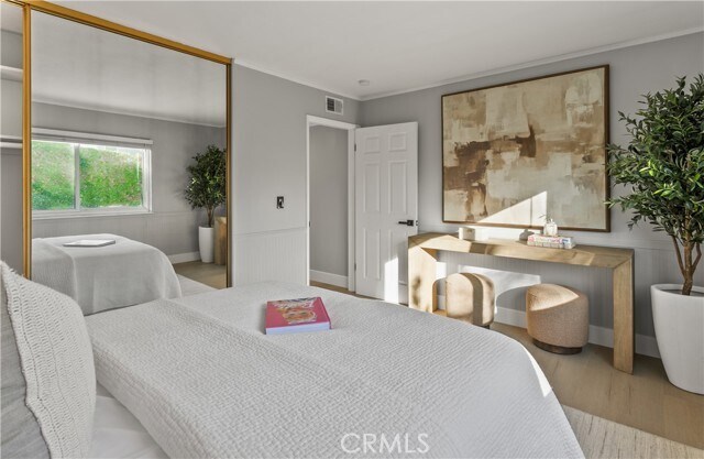 Building Photo - 9882 Kings Canyon Dr