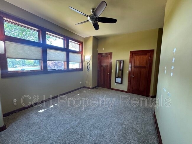 Building Photo - 4045 Audubon Way