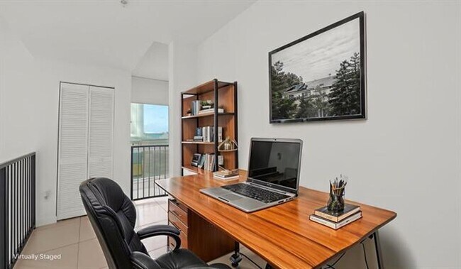 Building Photo - 300 S Biscayne Blvd