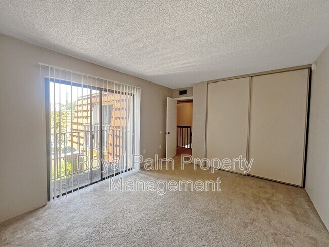 Building Photo - 5241 Cedarbend Dr