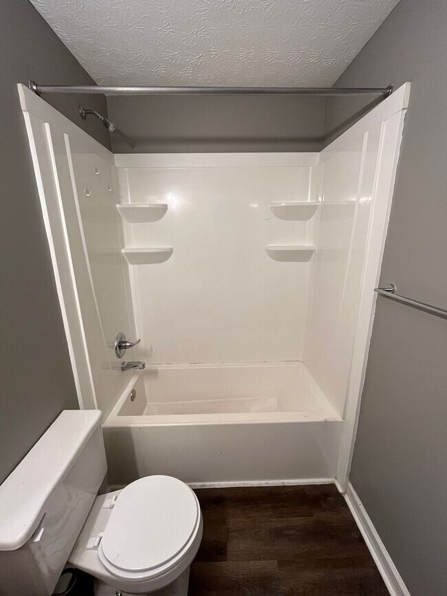 Building Photo - 199 E Heights Ave