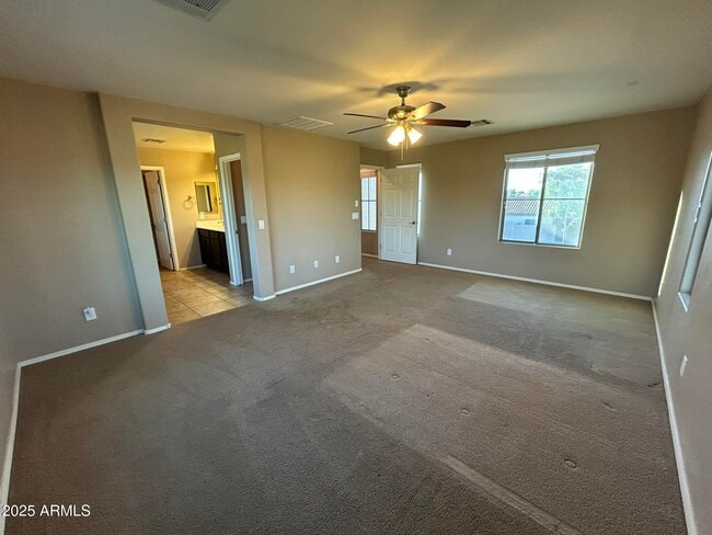 Building Photo - 8623 S 40th Dr