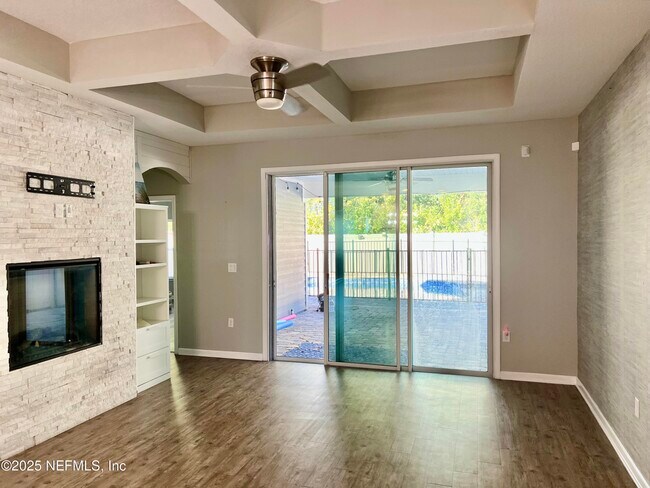 Building Photo - 3955 Hammock Bluff Cir