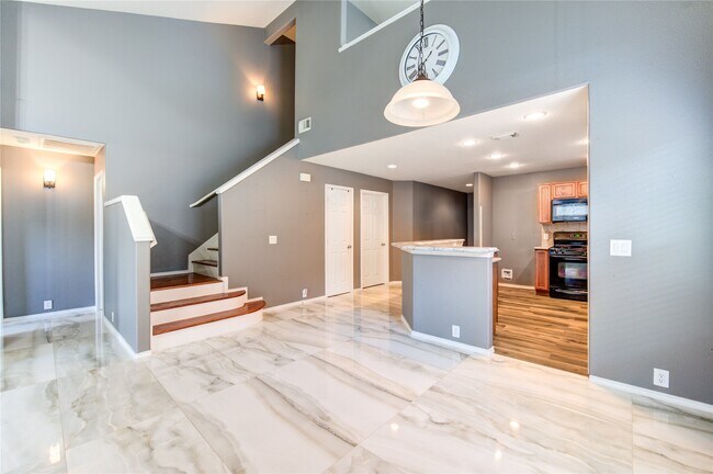 Building Photo - 5711 Kenwood